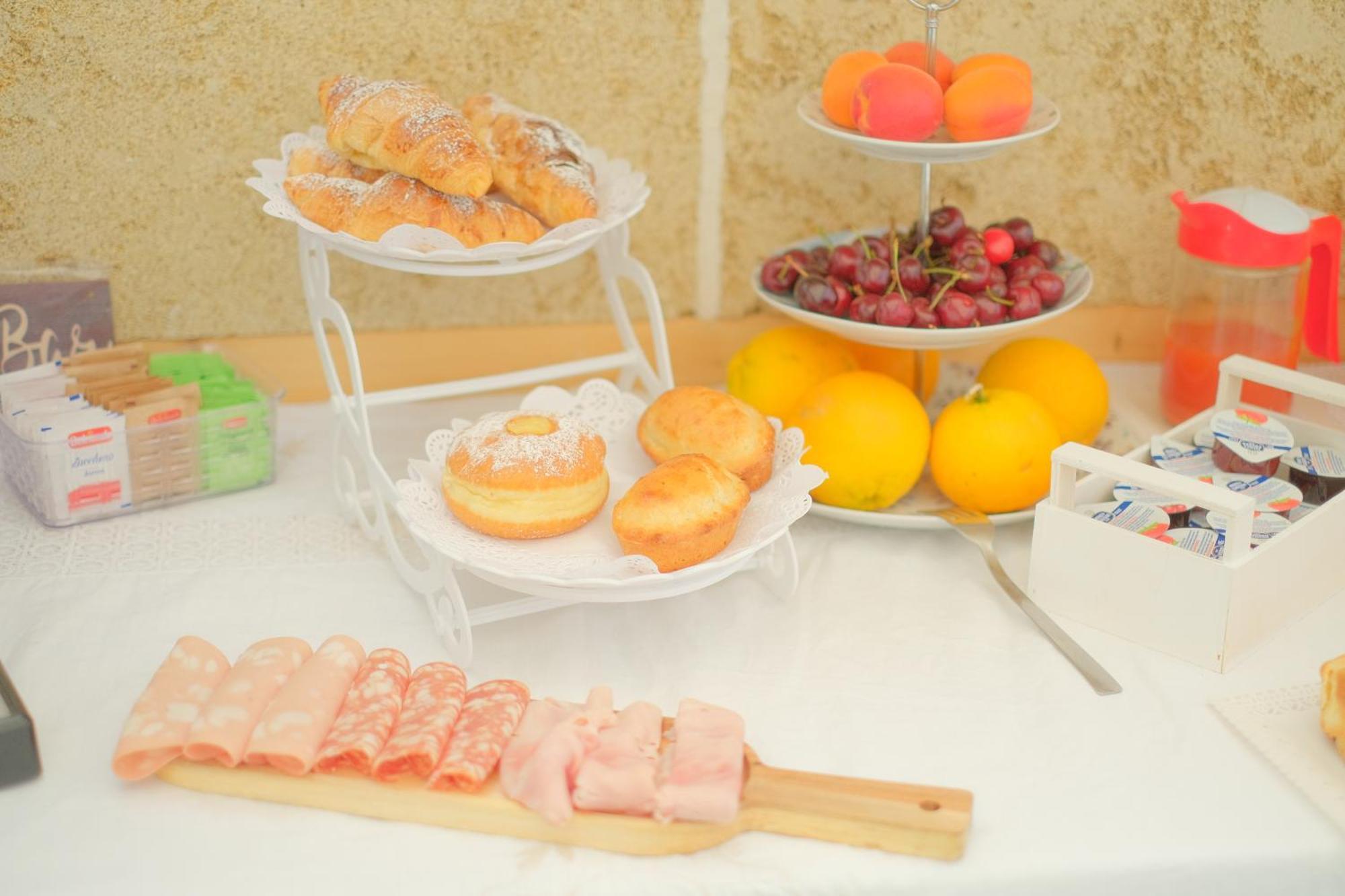 I Ricordi Di Anna Bed & Breakfast Алецио Екстериор снимка
